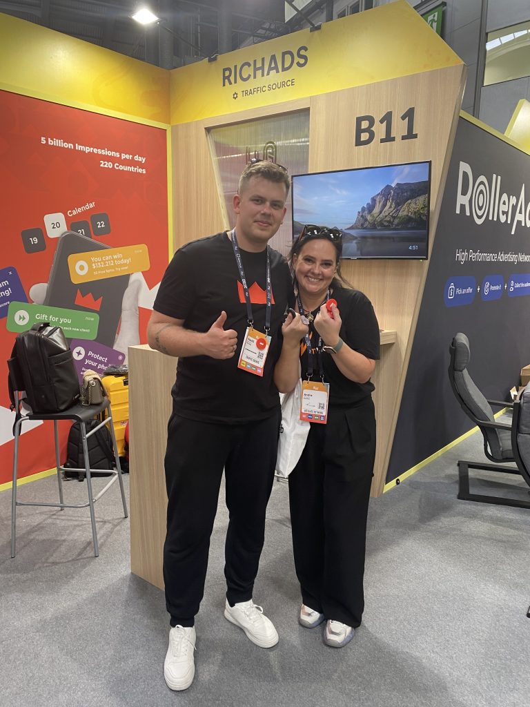 maxweb at affiliate marketing conference